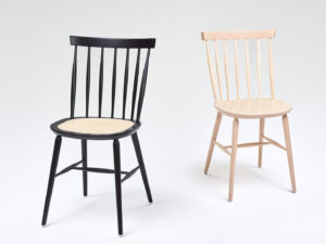 ANTILLA ERBA krzesło drewniane lakierowane siedzisko mata Paged